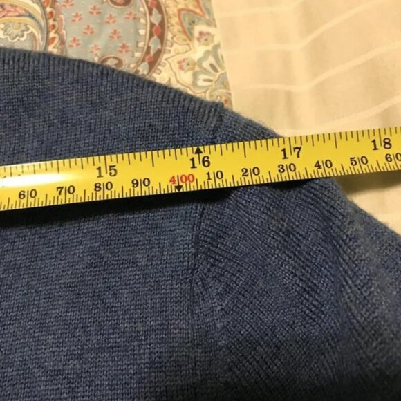 Banana Republic Extra Fine Merino Wool Sweater - Picture 5 of 8